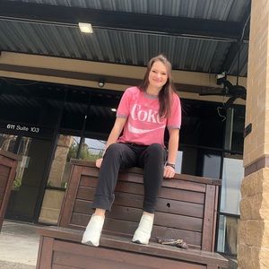 Meet your Posher, Ella